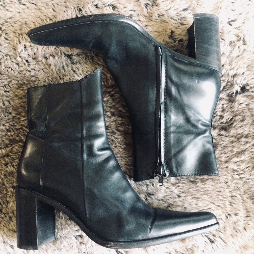 FREE LANCE - Beautiful!! boots booties heels black